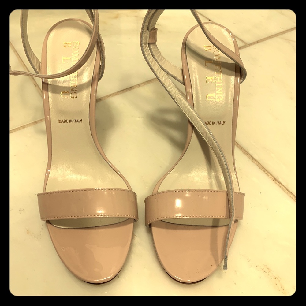 Shoe